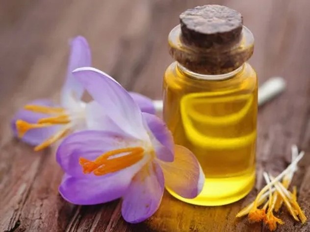اهمیت روغن زعفران در صنایع مختلف.