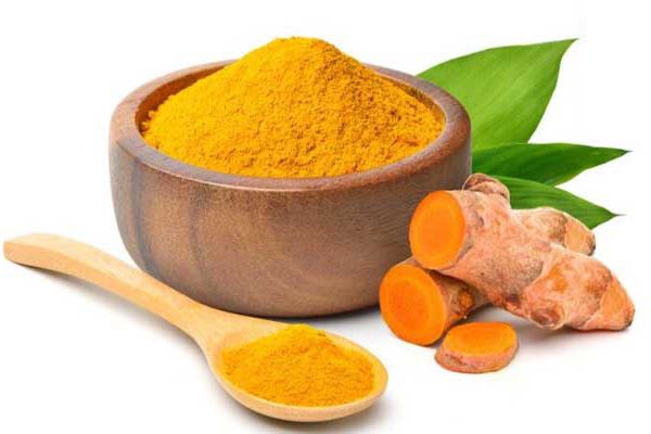 زردچوبه یکی از انواع ادویه های مفید برای گوارش